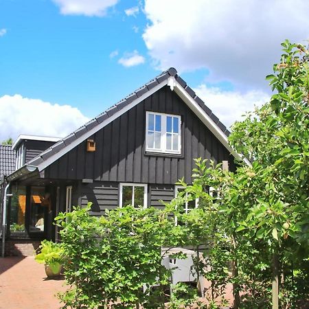 Uniek Houten Huis Nabij Bos En Plassen Hollandsche Rading Exterior foto