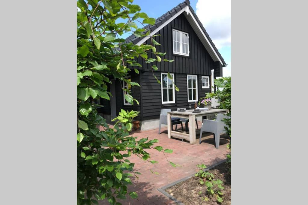 Uniek Houten Huis Nabij Bos En Plassen Hollandsche Rading Exterior foto